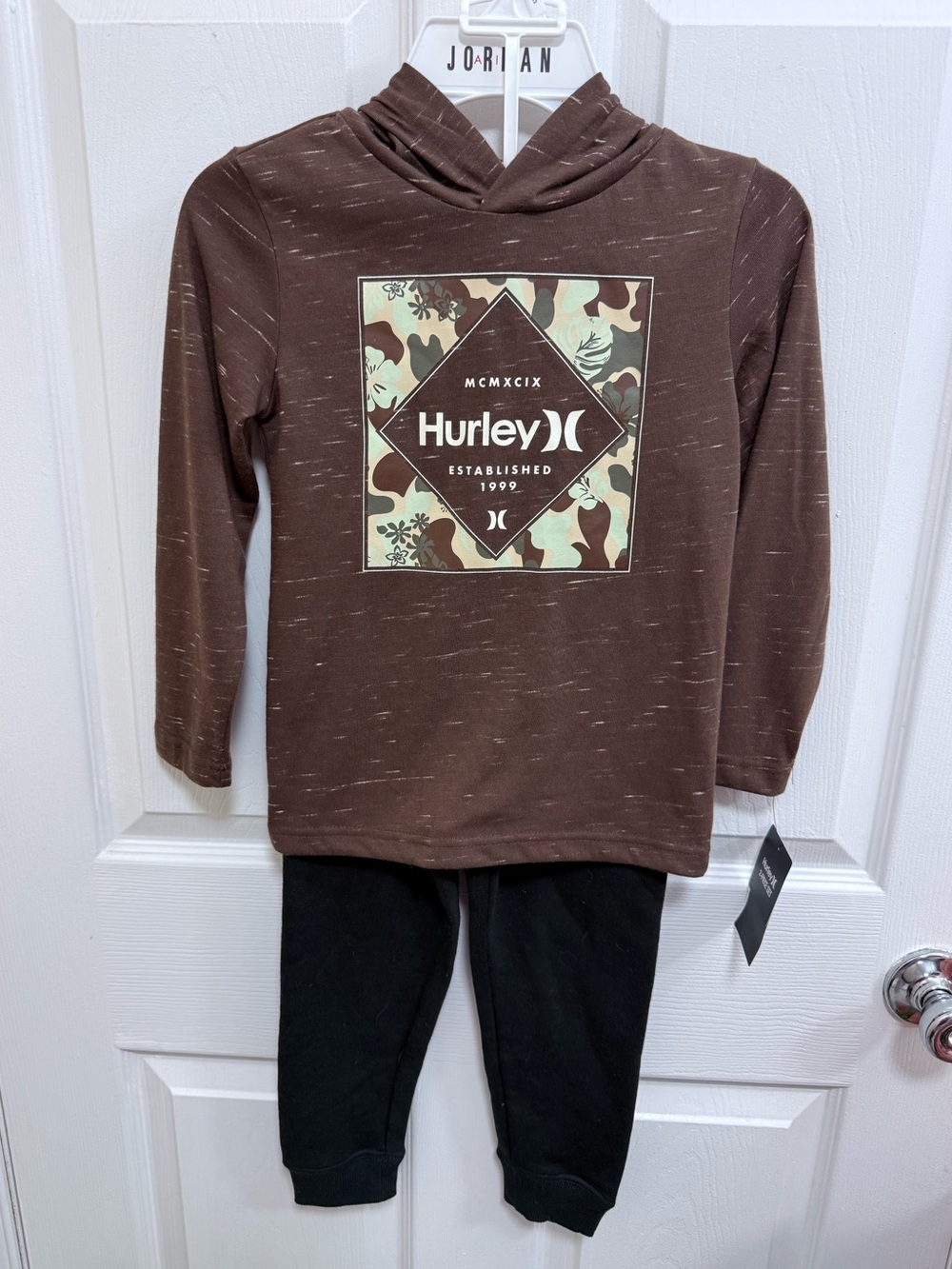 NWT Hurley Kids Jogger Set in Brown and Black, Size 4